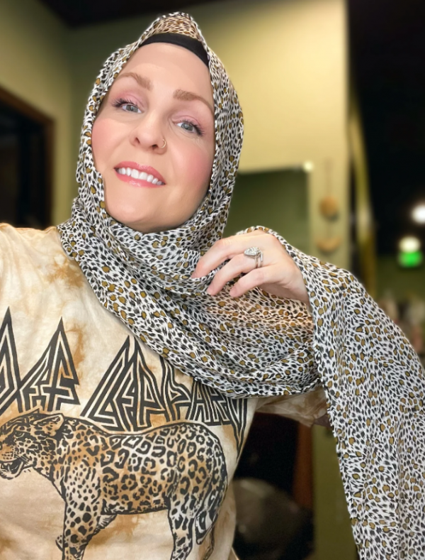 Motif leopard yang elegan